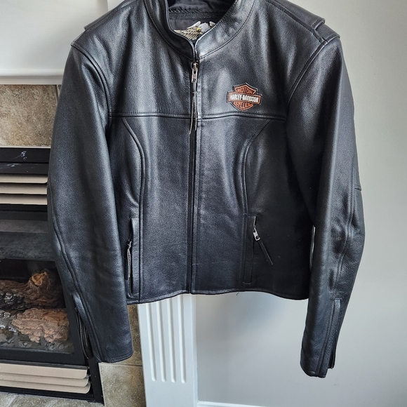 Harley Davidson LG leather riding jacket - Picture 6 of 10